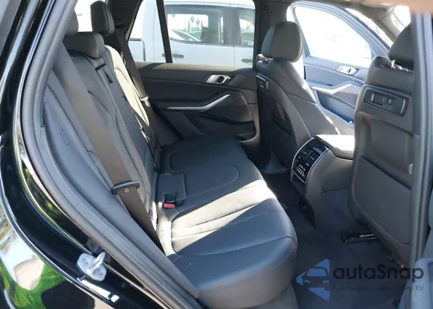 2021 BMW X5 Sdrive40I z USA, uszkodzony, nr VIN 5UXCR4C08M9F08998